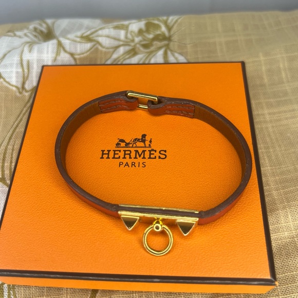 Authentic Hermes Rivale Leather Orange with Gold Hardware Mini Bracelet T1 - Picture 2 of 8